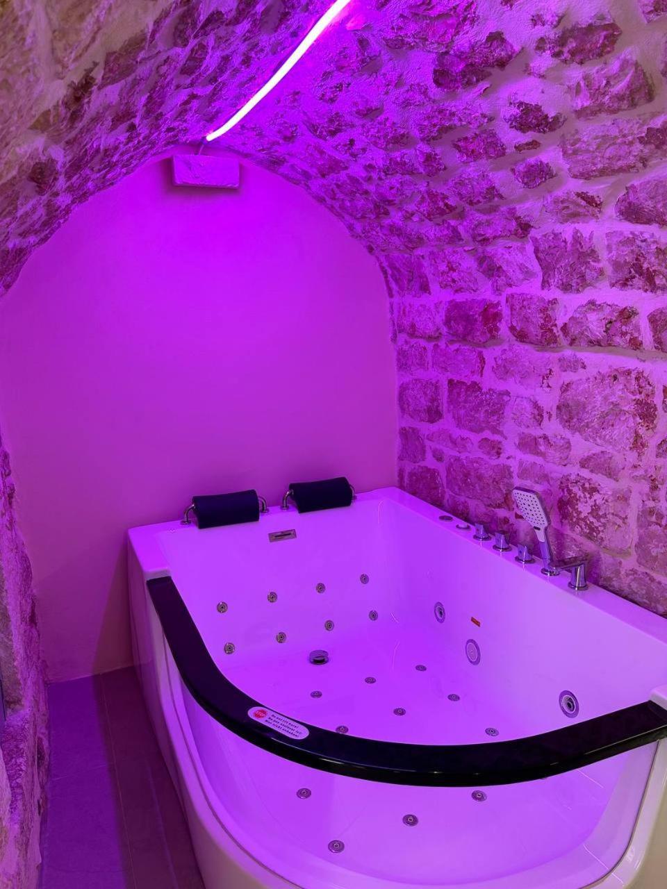 Primus Suite Ceglie Messapica Extérieur photo