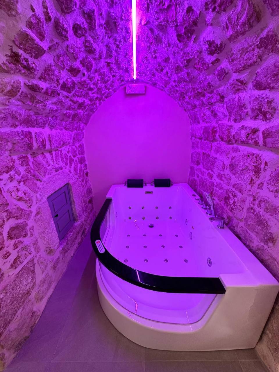 Primus Suite Ceglie Messapica Extérieur photo